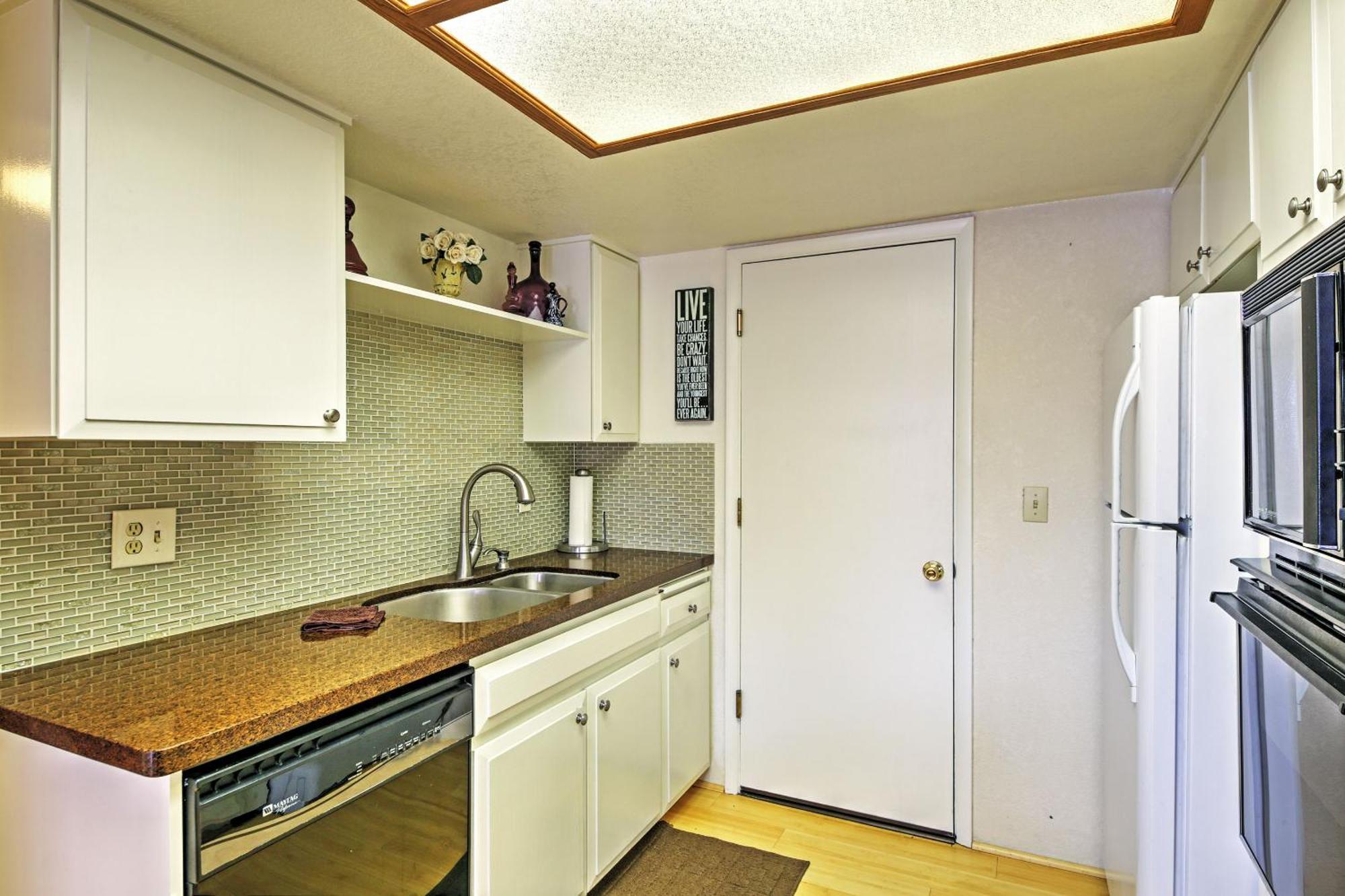 Lake Havasu Condo With Pool Less Than 1 Mi To London Bridge! Лейк-Гавасу-Сіті Екстер'єр фото